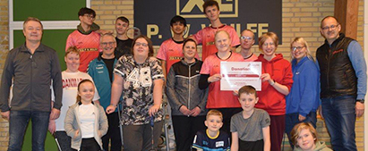 LivogJob støtter Stubbekøbing Badmintonklub med 4000 kroner.